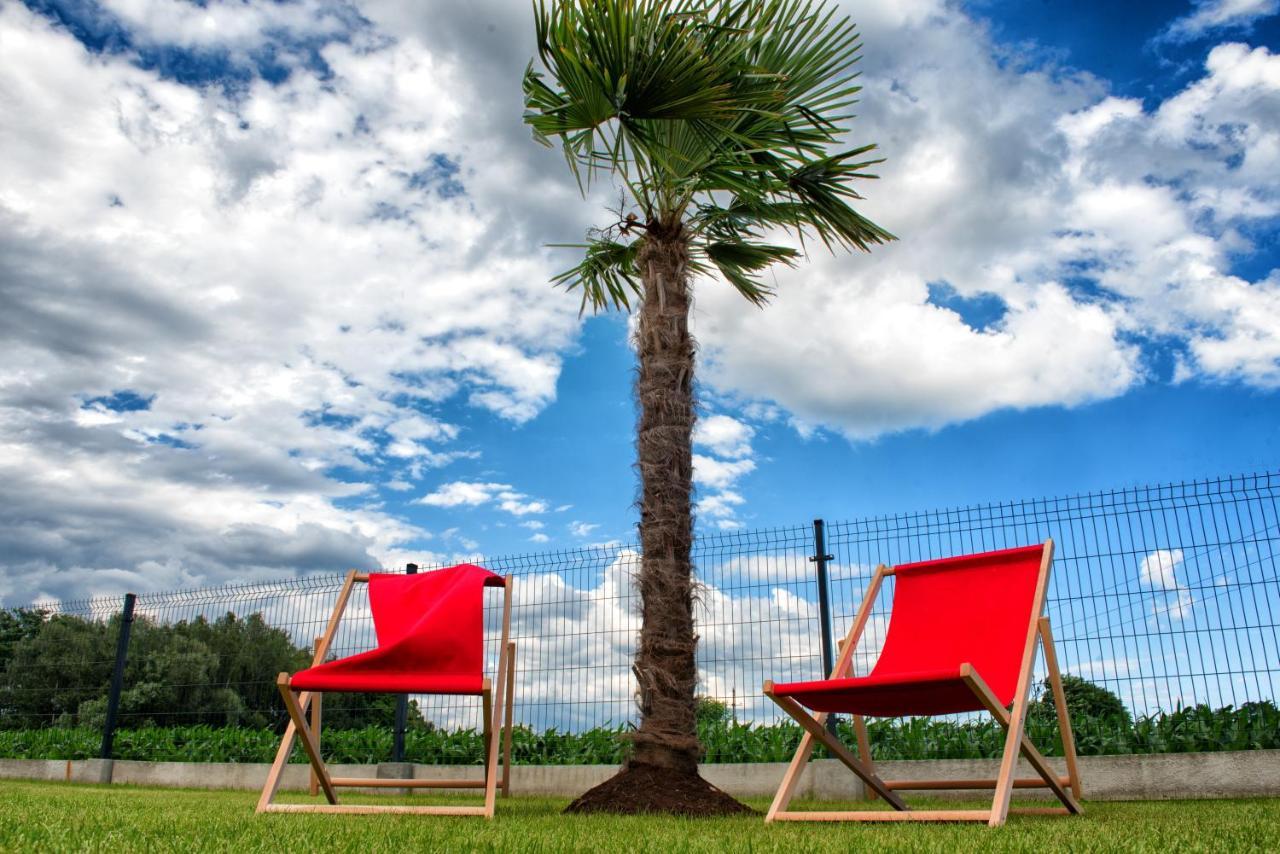 Nocleg Zator Domki Paradise Pod Palmami Buitenkant foto
